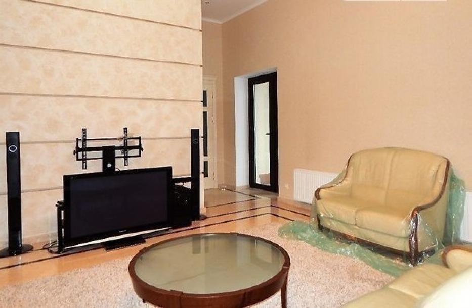 Дом, 3-кімн., Харьков, Сокольники