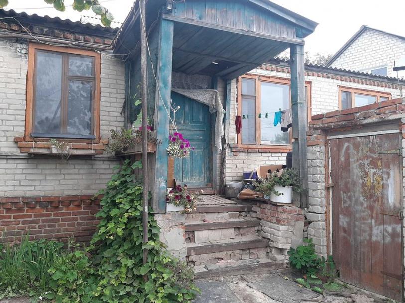 Дом, 5-кімн., Люботин, Харьковский район