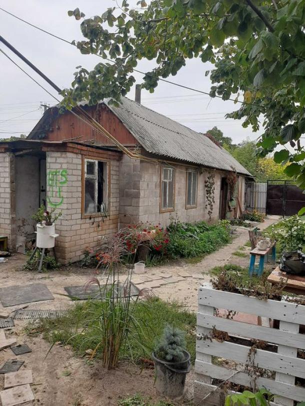 Дом, 5-кімн., Люботин, Харьковский район