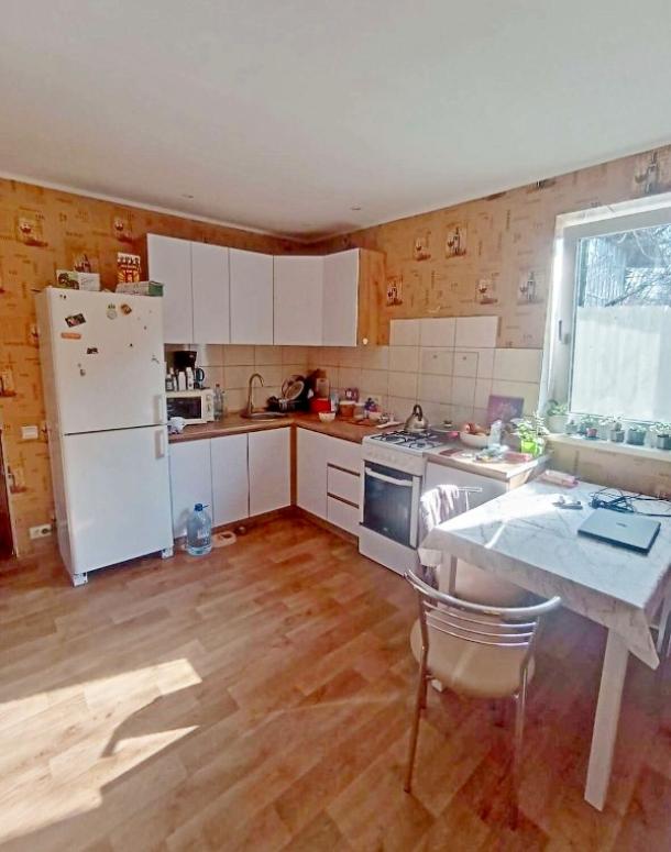 Дом, 3-кімн., Харьков, Жихарь