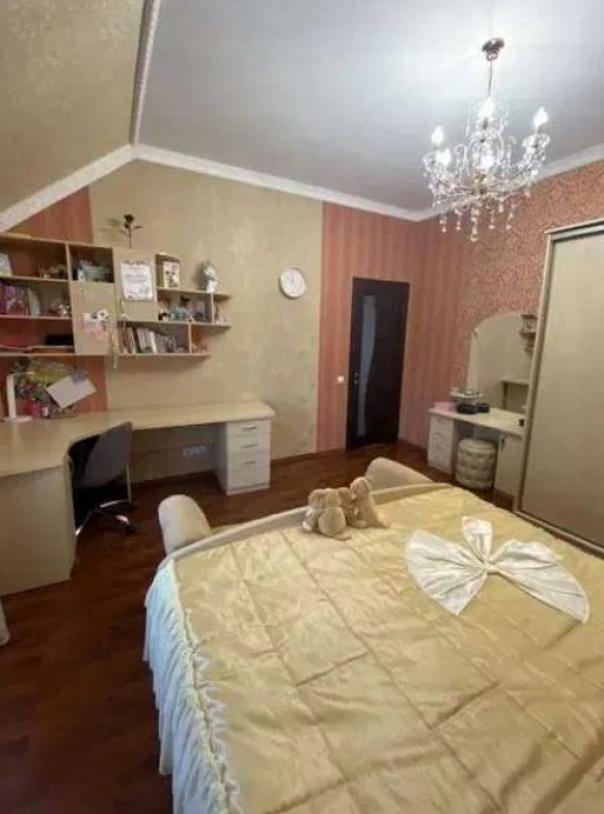 Дом, 5-кімн., Харьков, ХТЗ