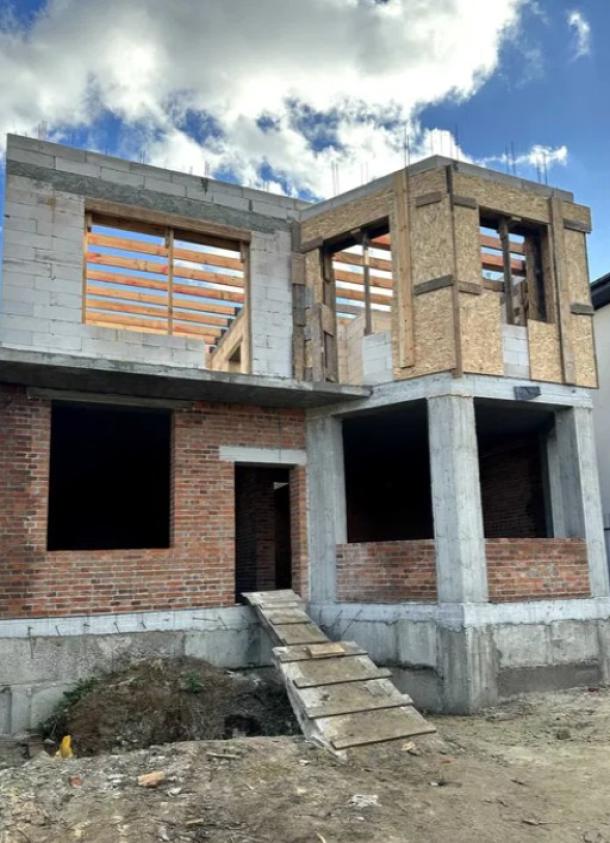 Дом, 6-кімн., Харьков, Павлово Поле