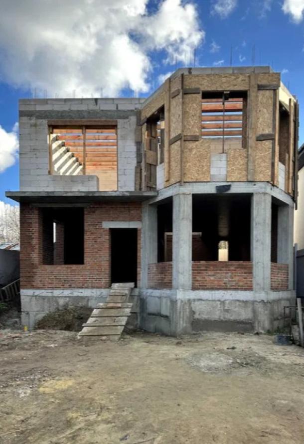 Дом, 6-кімн., Харьков, Павлово Поле