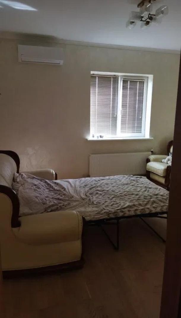 Дом, 3-кімн., Артюховка, Чугуевский район