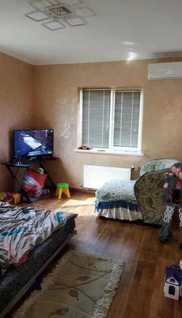 Дом, 3-кімн., Артюховка, Чугуевский район