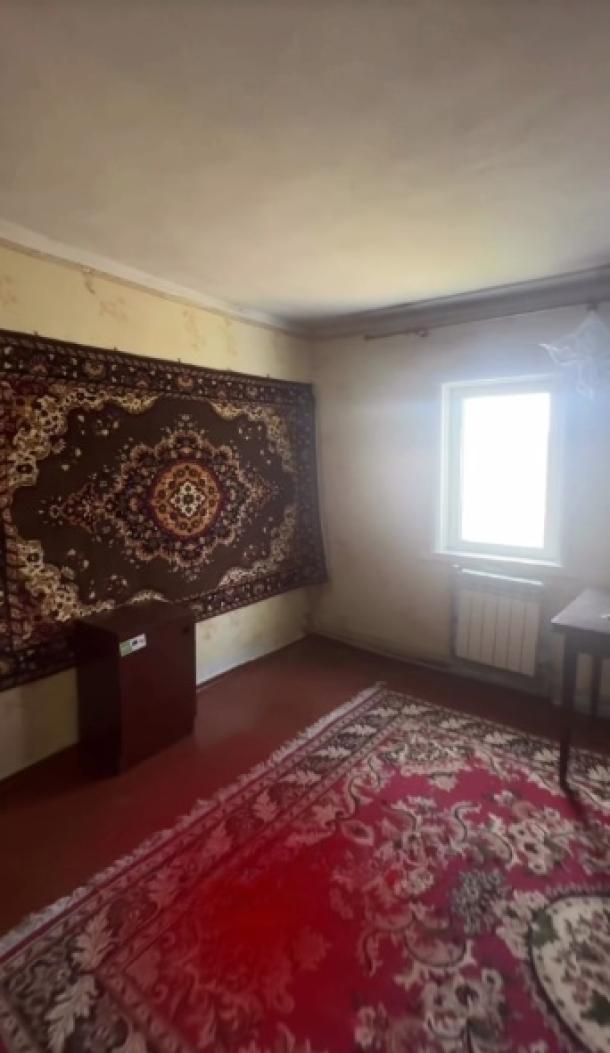 Дом, 6-кімн., Харьков, Рогань жилмассив