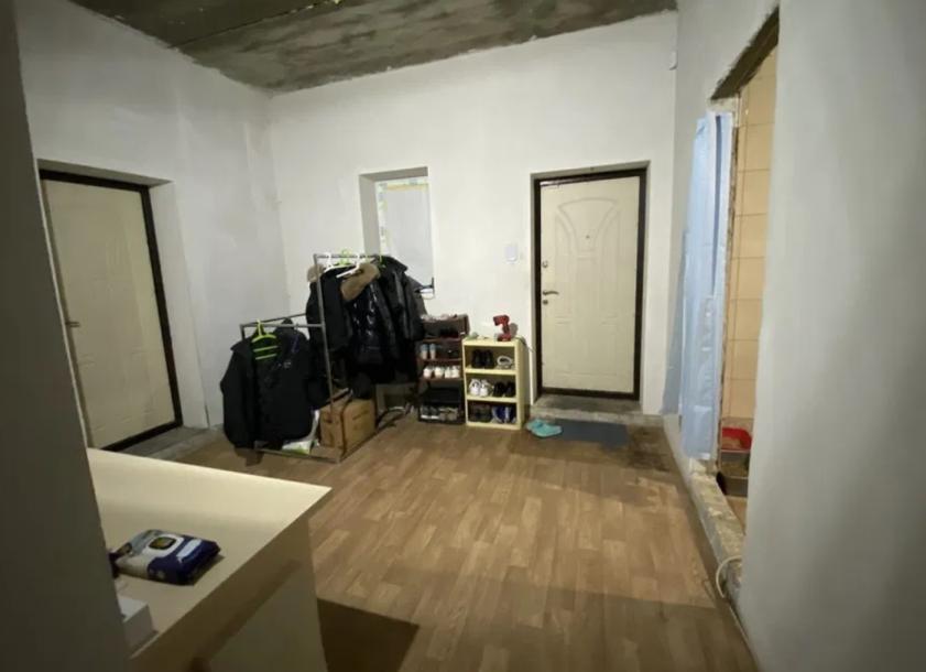 Дом, 3-кімн., Харьков, Новозападный