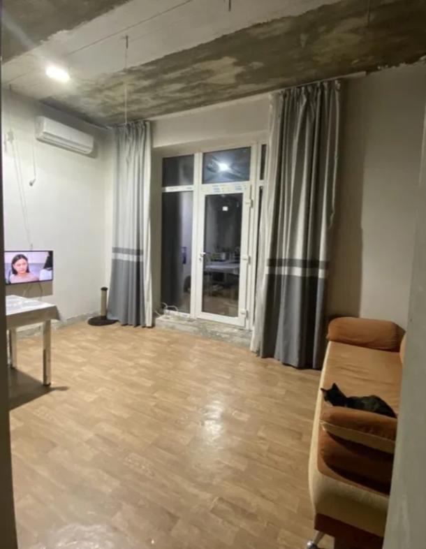 Дом, 3-кімн., Харьков, Новозападный