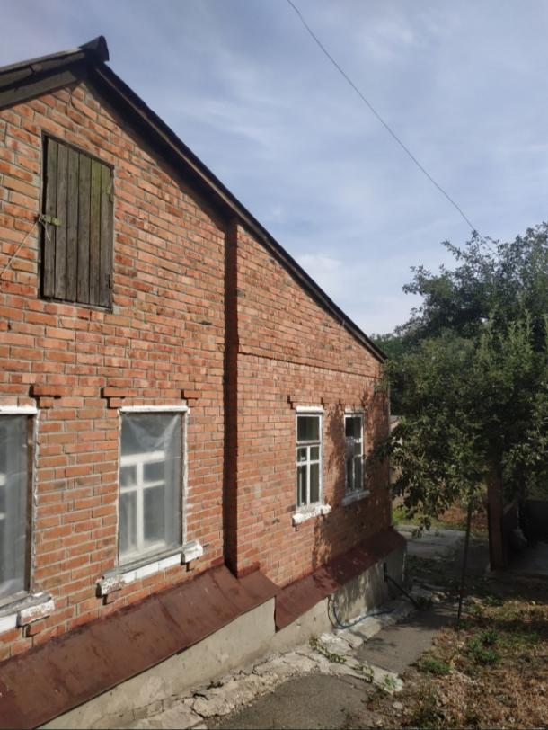 Дом, 3-кімн., Люботин, Харьковский район