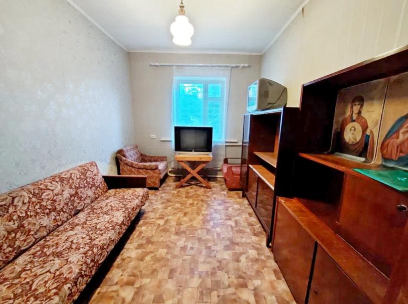 Дом, 3-кімн., Люботин, Харьковский район
