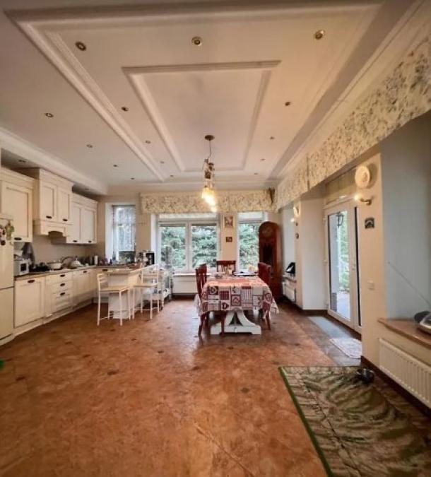 Дом, 6-кімн., Харьков, Большая Даниловка