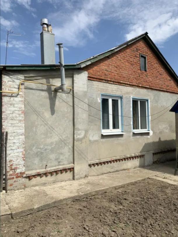 Дом, 4-кімн., Люботин, Харьковский район