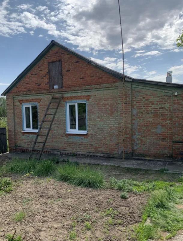 Дом, 4-кімн., Люботин, Харьковский район