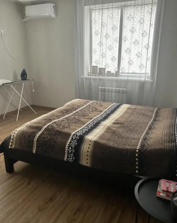 Дом, 3-кімн., Харьков, Докучаевское