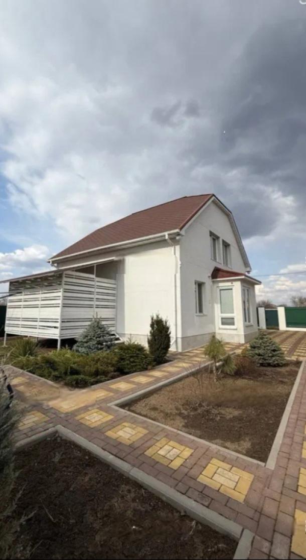 Дом, 4-кімн., Люботин, Харьковский район