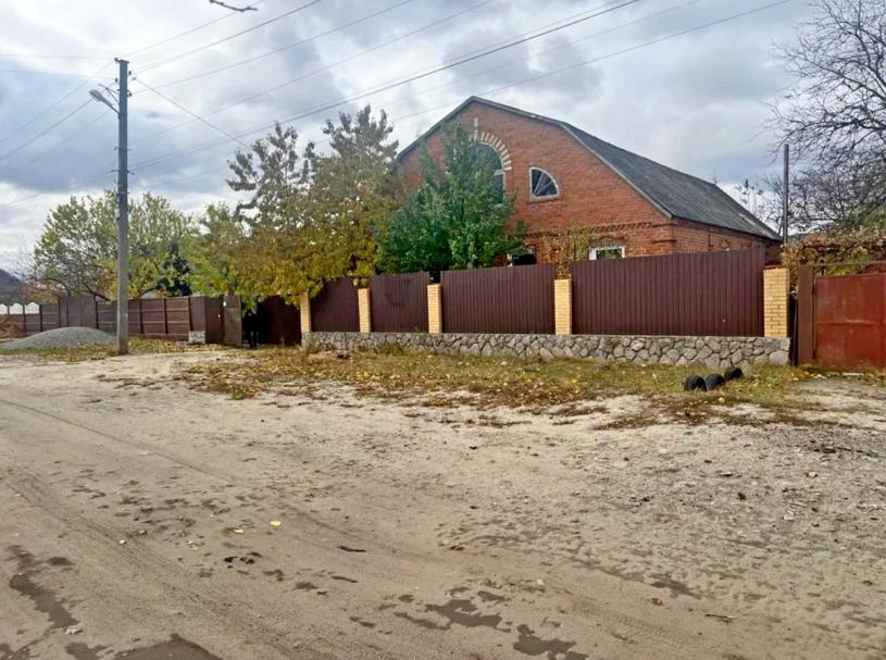 Дом, 5-кімн., Мерефа, Харьковский район