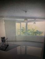 дом, Харьков, Большая Даниловка,  метро Салтовская (Героев Труда)