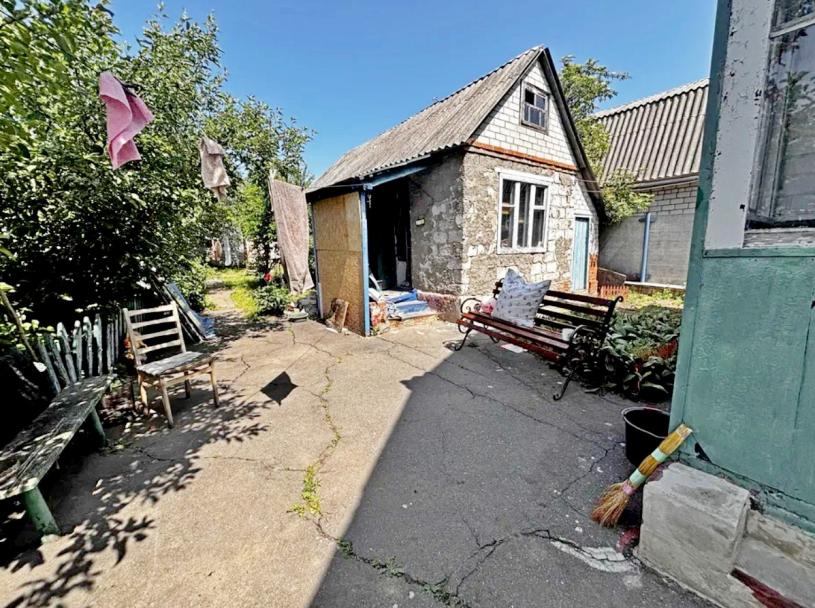 Дом, 5-кімн., Люботин, Харьковский район