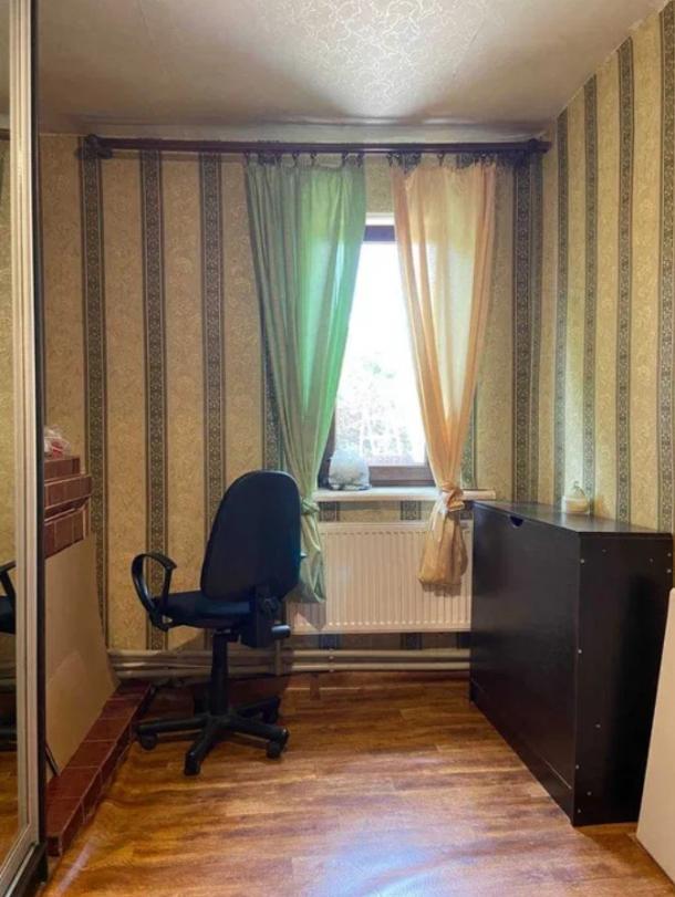 Дом, 4-кімн., Харьков, Рогань жилмассив