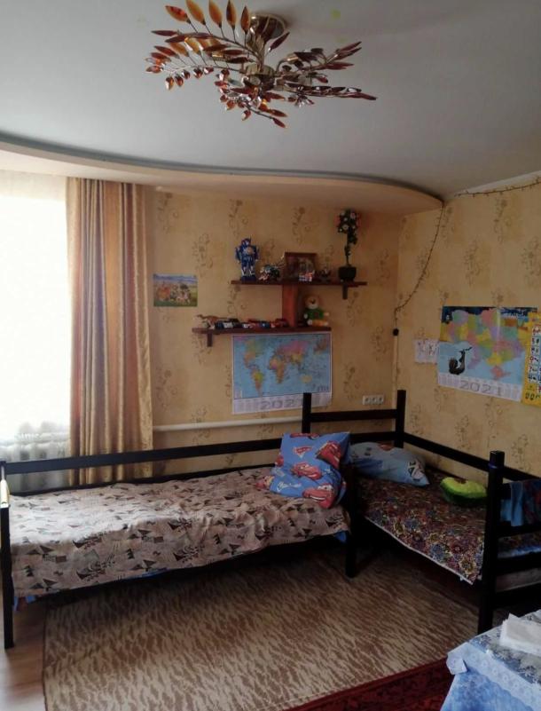 Дом, 3-кімн., Харьков, Кирова поселок