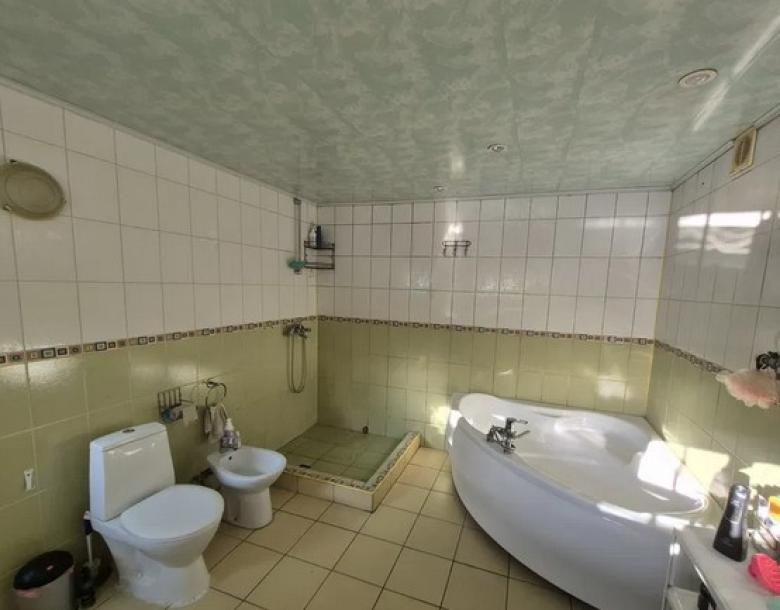 Дом, 3-кімн., Харьков, Новоселовка