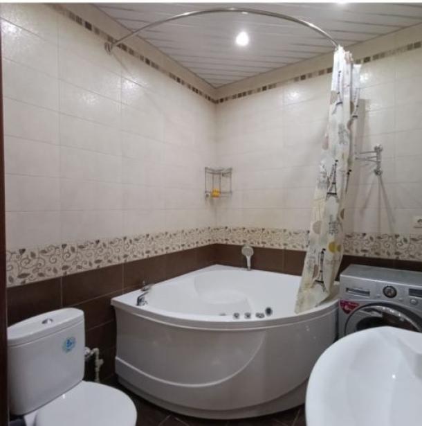 Дом, 6-кімн., Харьков, Павловка