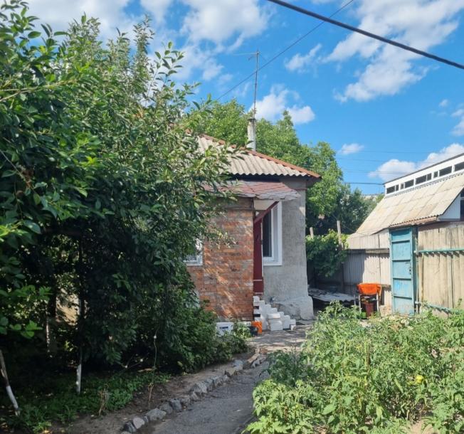 Дом, 2-кімн., Харьков, Залютино