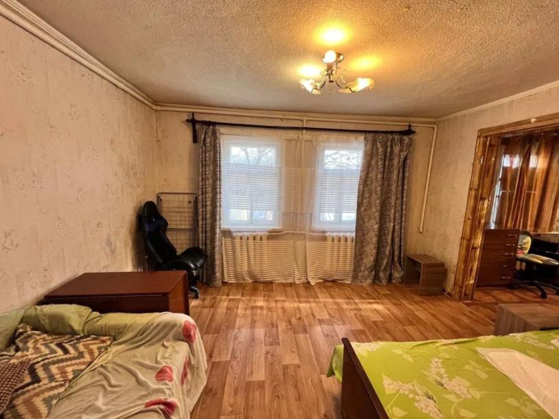 Дом, 5-кімн., Люботин, Харьковский район