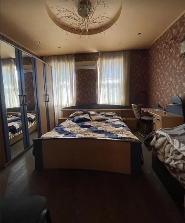 Дом, 3-кімн., Харьков, Новоселовка