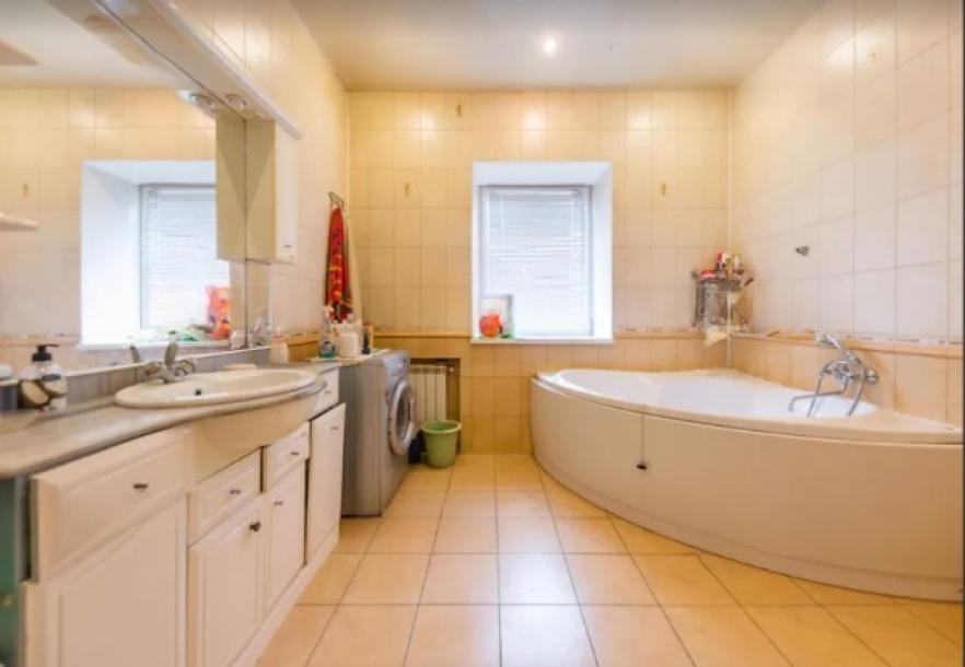 Дом, 3-кімн., Харьков, Жуковского поселок