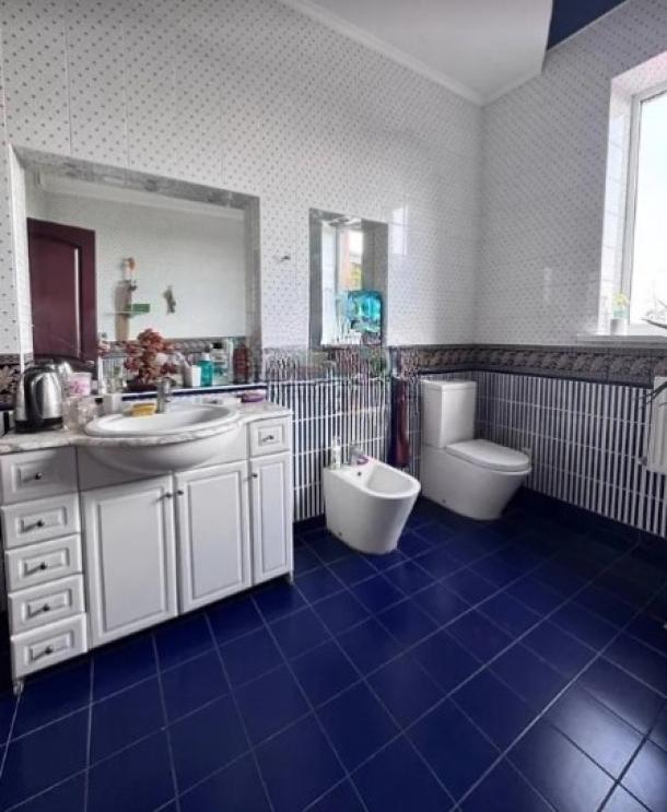 Дом, 5-кімн., Харьков, Павленки