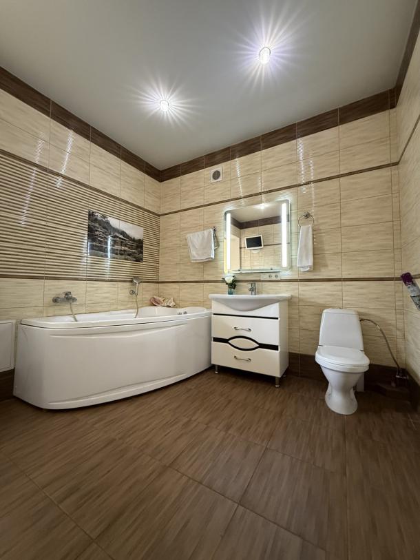 Дом, 5-кімн., Дергачи, Харьковский район