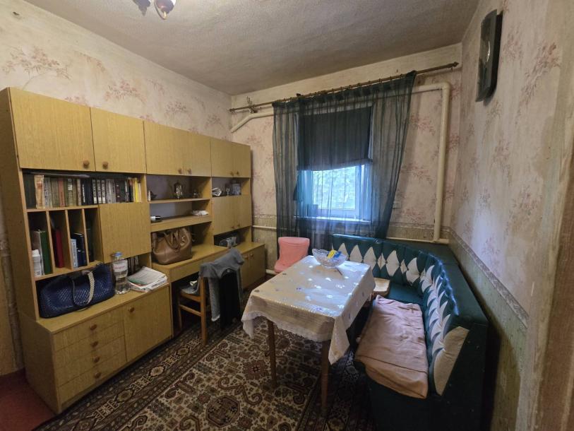 Дом, 4-кімн., Харьков, Восточный