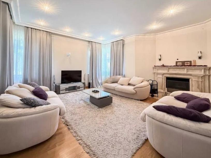 Элитный дом, 8-кімн., Харьков, Залютино