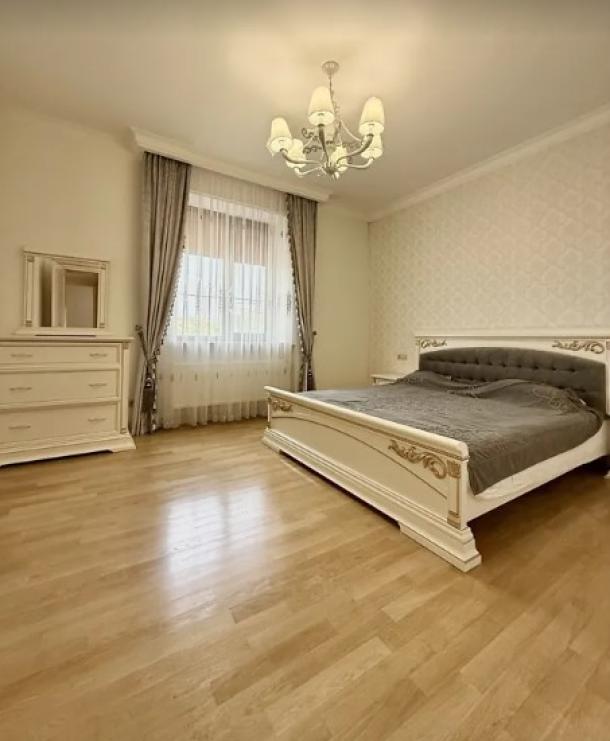 Дом, 6-кімн., Харьков, Кирова поселок
