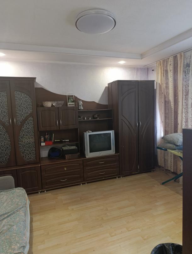 Дом, 2-кімн., Харьков, Новозападный