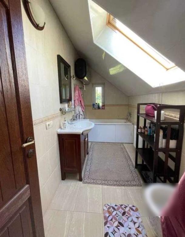 Дом, 5-кімн., Ржавец, Харьковский район