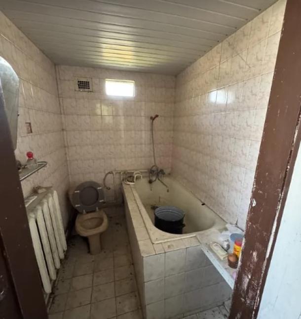 Дом, 4-кімн., Харьков, Восточный