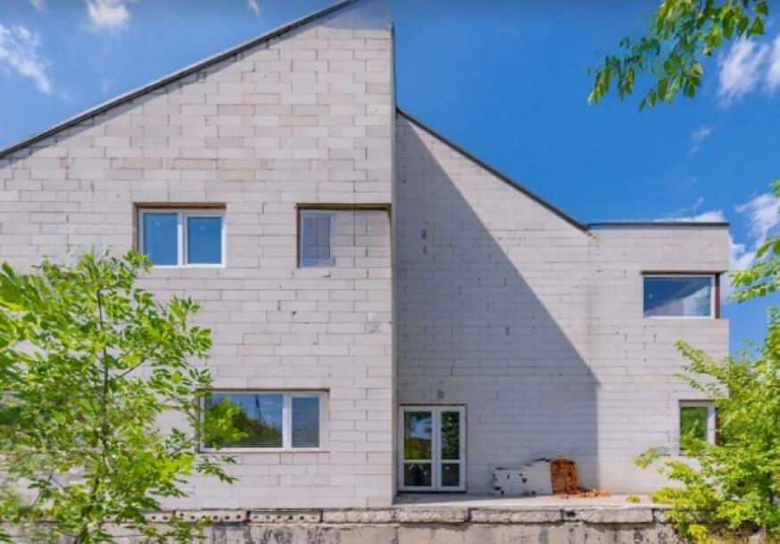 Дом на 2 входа, 8-кімн., Харьков, Аэропорт