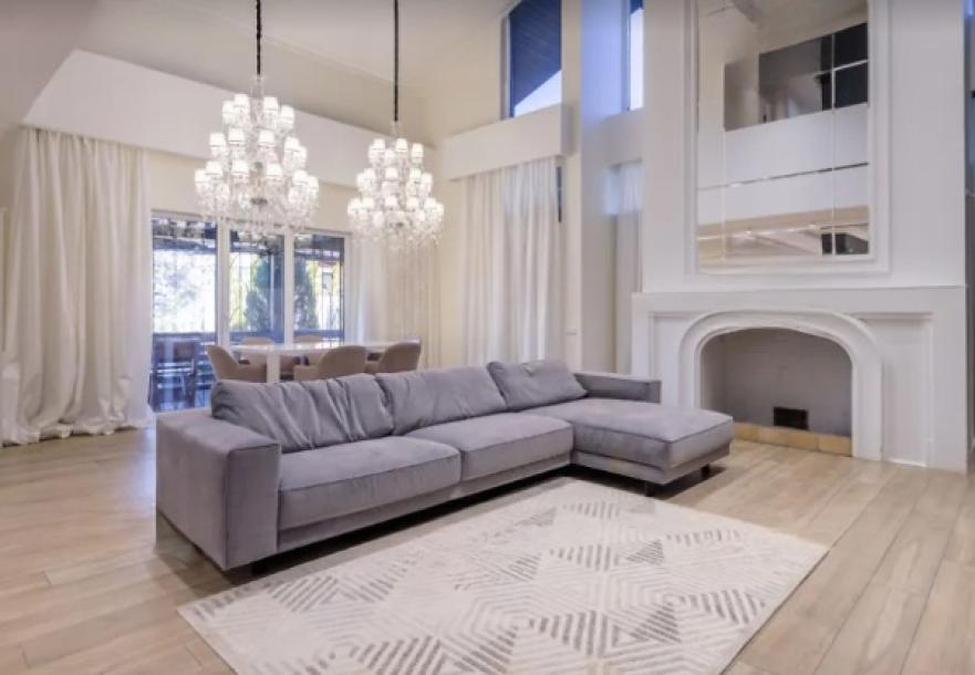 Дом, 4-кімн., Харьков, Залютино