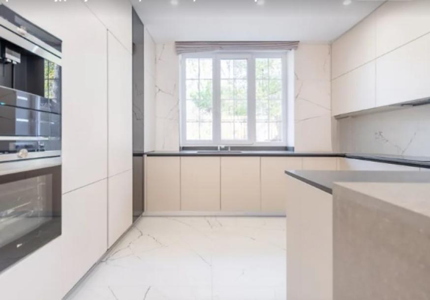 Дом, 4-кімн., Харьков, Жуковского поселок