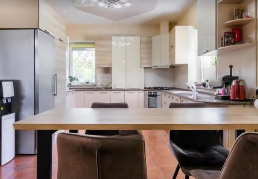 Дом, 5-кімн., Харьков, Алексеевка