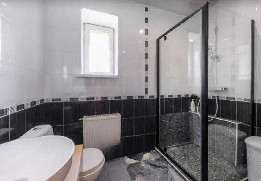 Дом, 5-кімн., Харьков, Алексеевка