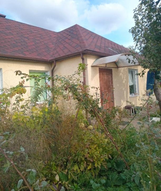 Дом, 3-кімн., Люботин, Харьковский район