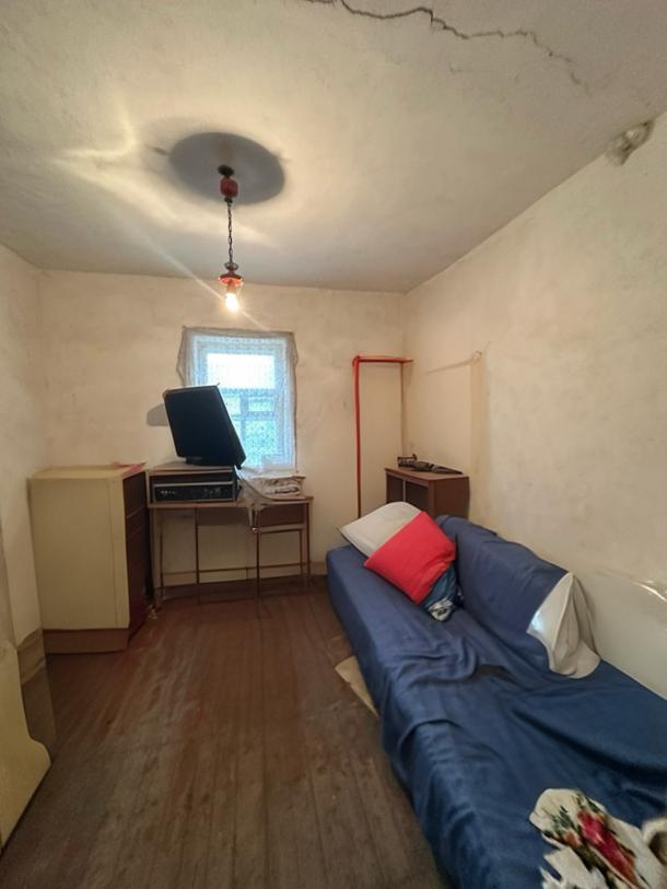 Дом, 3-кімн., Харьков, Рогань жилмассив