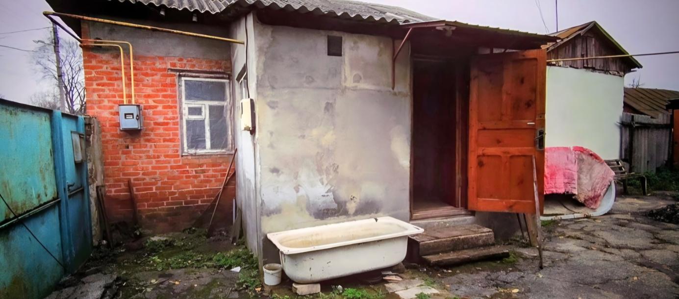 Дом, 4-кімн., Чугуев, Чугуевский район