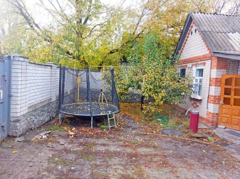 Дом, 5-кімн., Золочев, Богодуховский район