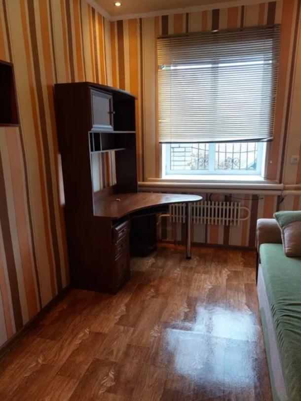 Дом, 5-кімн., Золочев, Богодуховский район