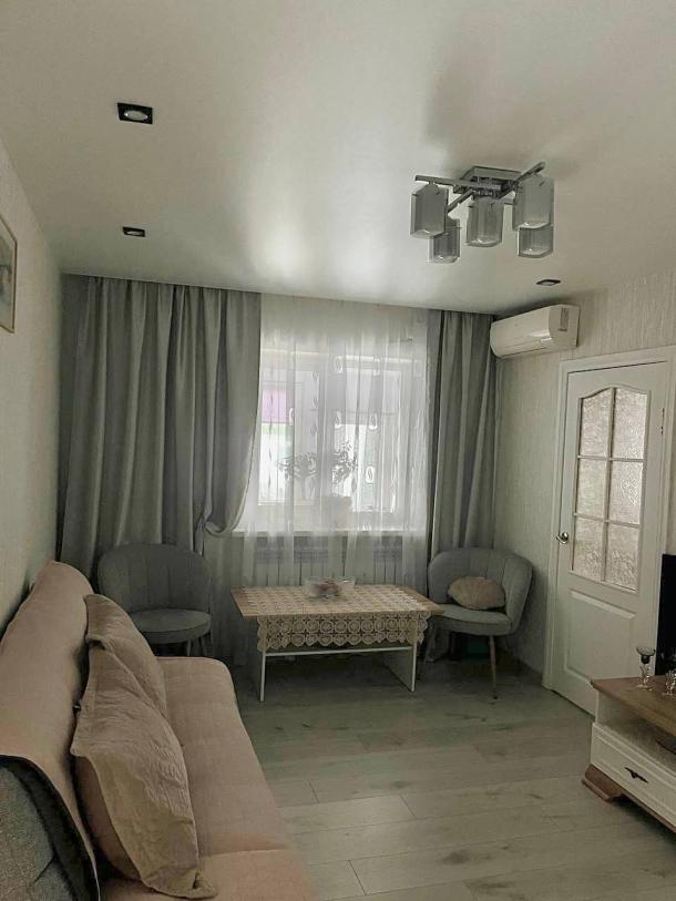 Дом, 3-кімн., Харьков, Новоселовка