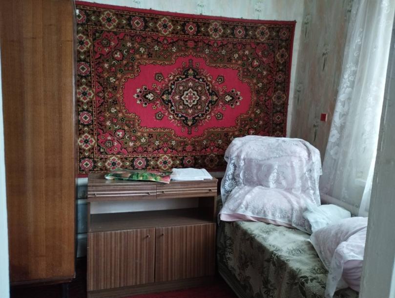 Дом, 4-кімн., Должик(Золочев), Богодуховский район